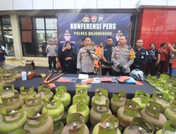 Ratusan anggota Laskar merah putih Geruduk PN Bandar Lampung