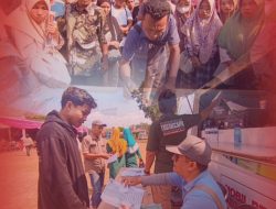Polwan Polres Bondowoso Berbagi Minuman dalam Antrian BBM di SPBU