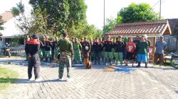 Warga Desa Ngradin Laksanakan Kerja Bakti Rutin Demi Kebersihan dan Kekompakan