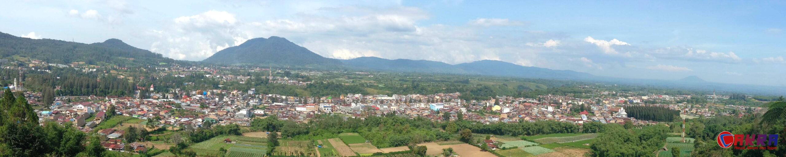 Panorama Berastagi dari Bukit Gundaling