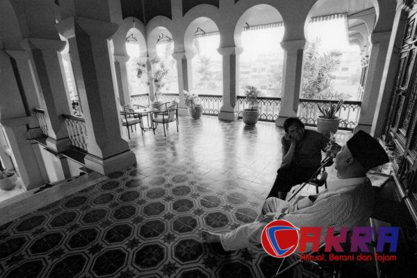 interior istana maimun untuk wisata keluarga saat hujan