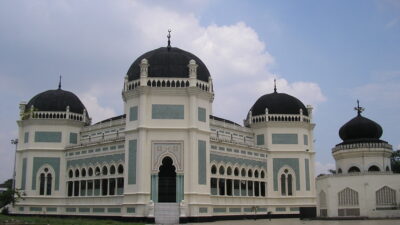 Masjid Raya Al-Mashun Medan sebagai ikon tempat wisata di Medan