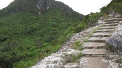 Pemandangan jalur wisata dataran tinggi Sumatera Utara