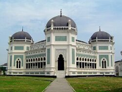 Trip Alam Tanpa Menginap: Jalur Pagi-Sore ke Sibolangit dan Berastagi