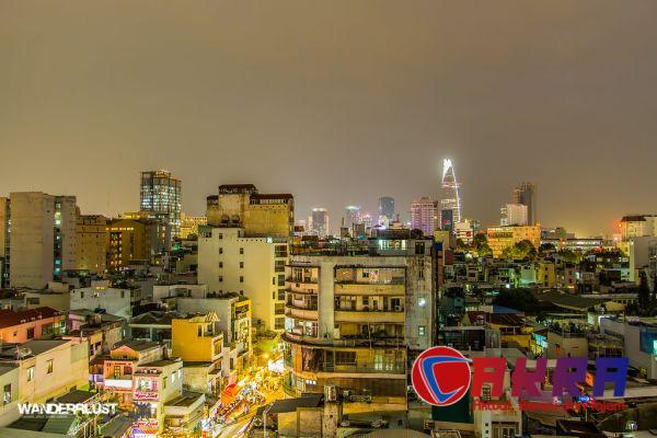 Lalu lintas malam koridor wisata Medan