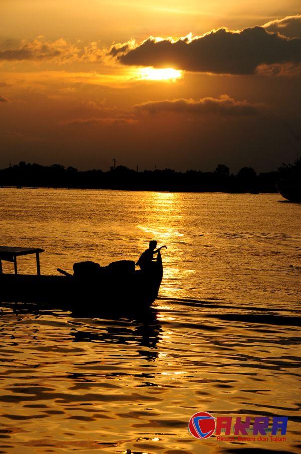 Sunset Belawan dekat Medan untuk healing sore