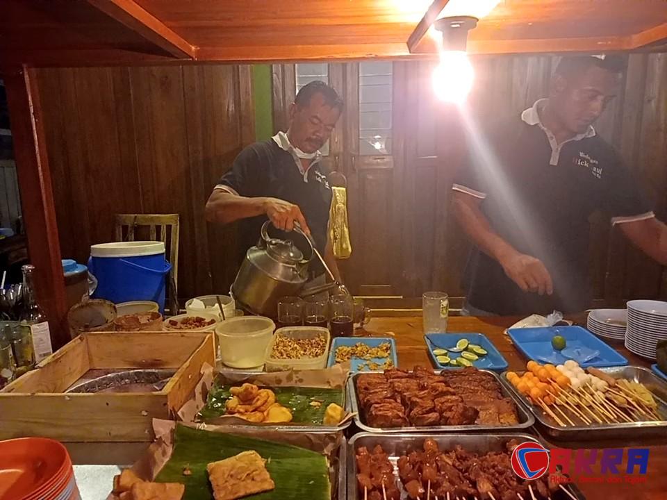 Warung kopi sederhana bernuansa old-school